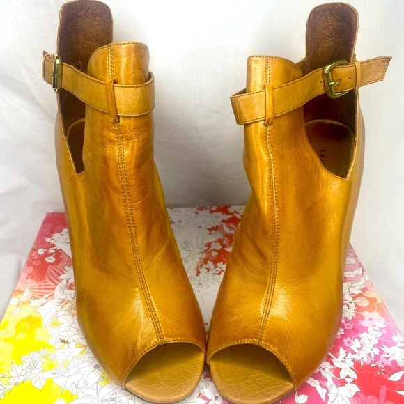 Chinese Laundry Leather Tan Ankle boots - Picture 1 of 8